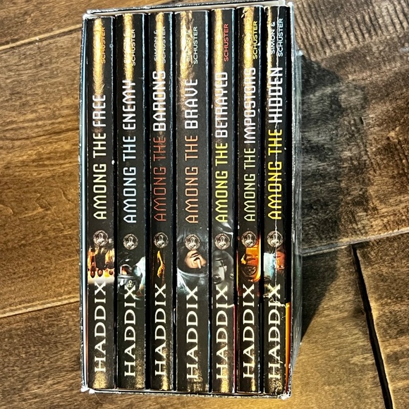 The Shadow Children Series - 7 Paperback Books Boxed Set - Picture 2 of 5